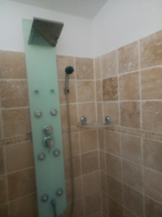 Gite Chez Mamiyo Gallargues Le Montueux Buitenkant foto